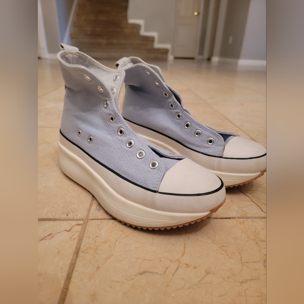 Madden Girl Women's Winnona Sneaker, Light Blue, Size 7